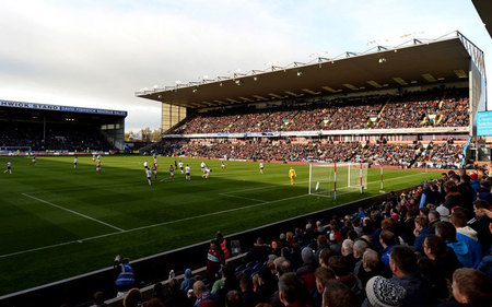 出击踢倒对 出击踢倒对